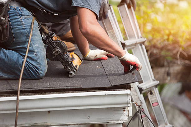 Best Emergency Roof Repair  in Hiawatha, KS